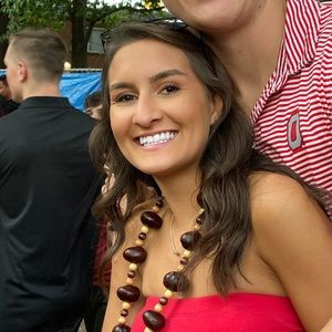 Meet your Posher, Danielle